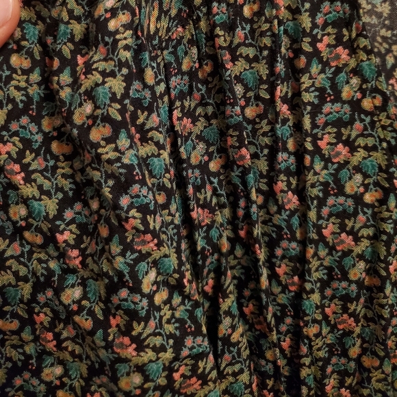 Laura Ashley floral dress. V neck. 3/4 sleeves. Black, green, pink. Size 6. - Picture 4 of 14